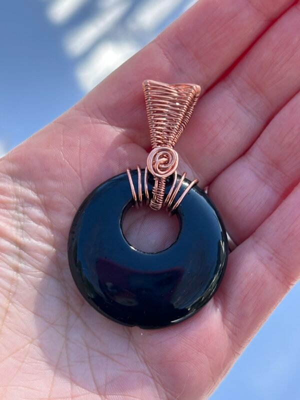 "Love Knot" - Onyx Pendant